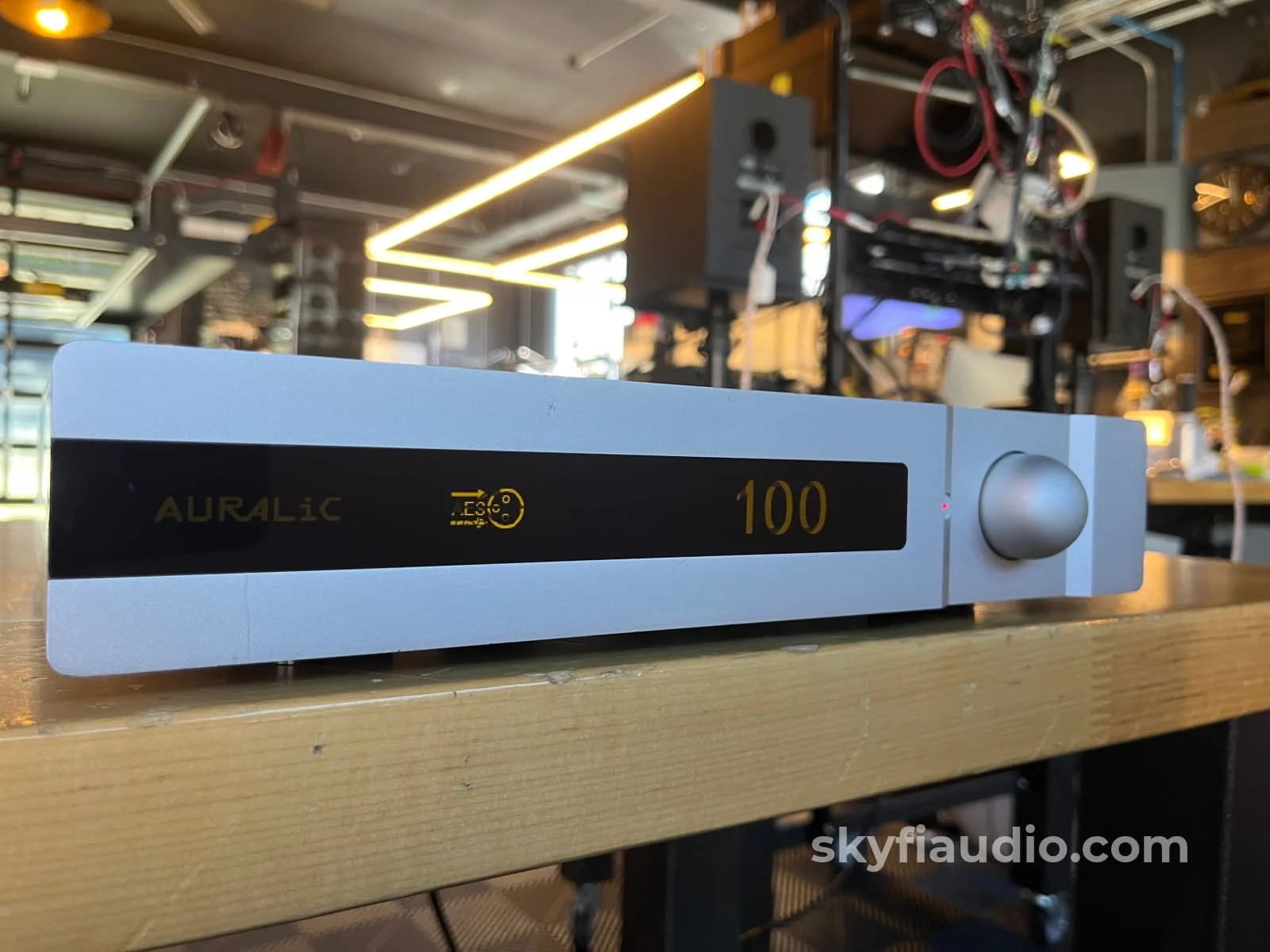 AURALiC VEGA Digital Preamp and DAC (32-Bit, 384kHz, DSD/DXD) - Image 4