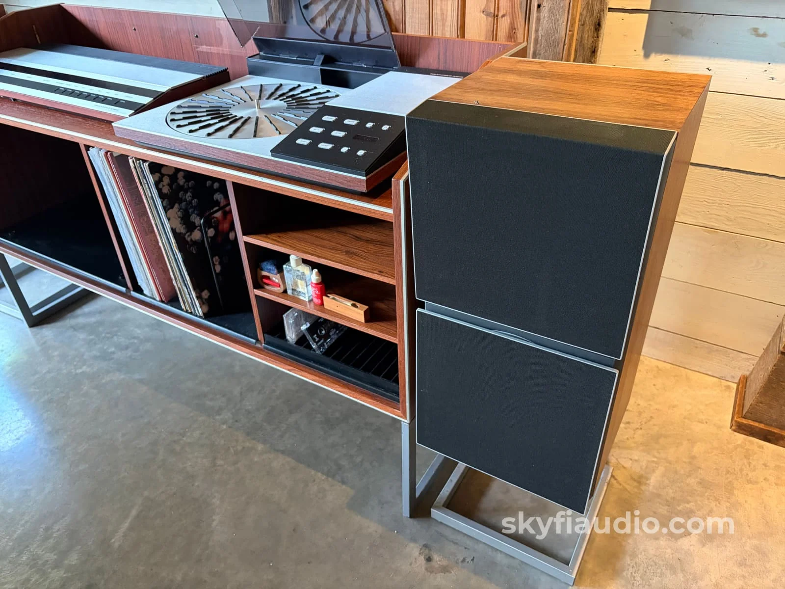 Bang & Olufsen B&O Complete System - Including Receiver, Turntable, Speakers  and Original Rare Cabinet - Image 4