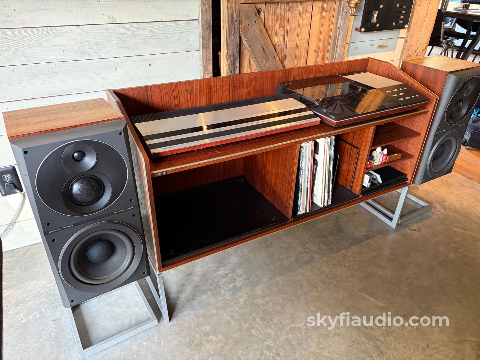 Bang & Olufsen B&O Complete System - Including Receiver, Turntable, Speakers  and Original Rare Cabinet - Image 5