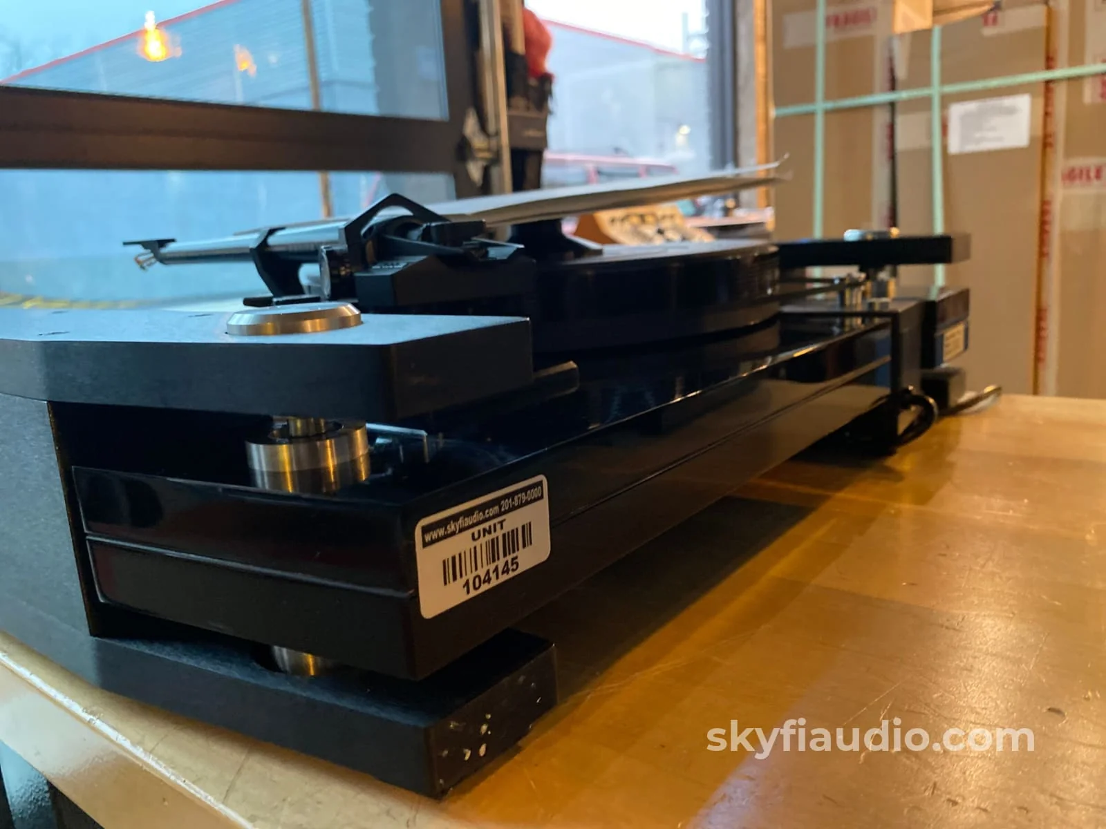 Basis Ovation Turntable With SME V Magnesium Tonearm - Image 11