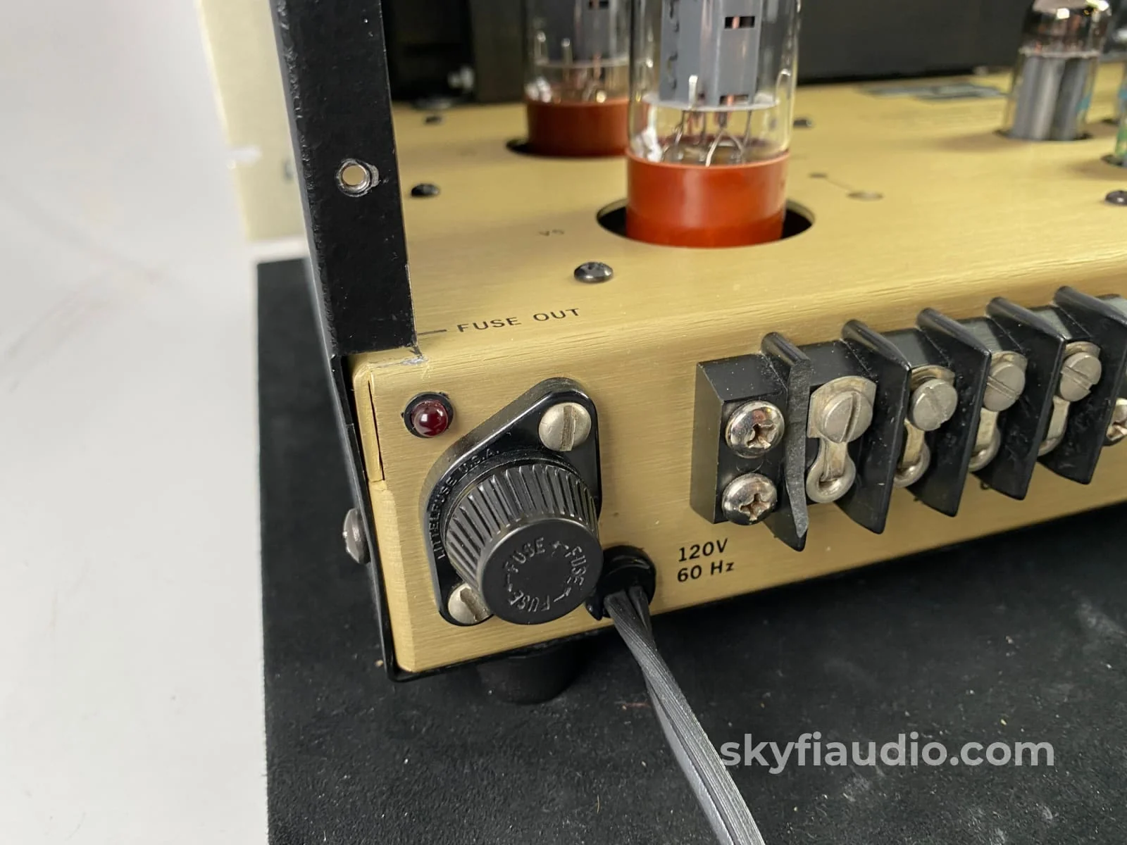 Conrad Johnson MV52 Tube Amplifier - Factory Upgraded - Image 11