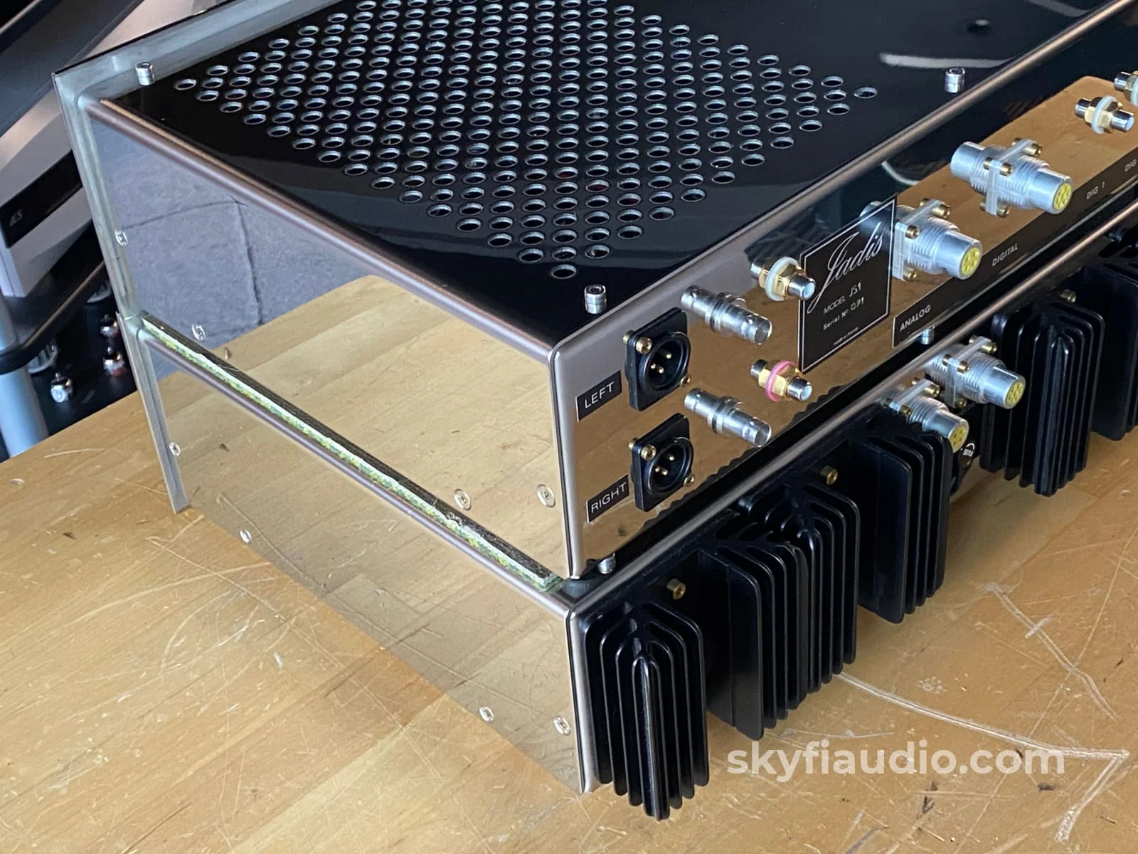 Jadis JS1 MKI Dual Chassis Tube DAC with Tube Power Supply - Made In France - Image 12