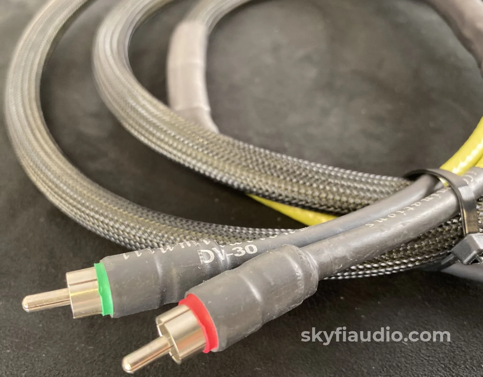 Kimber Kable - Illuminations DV-30 Coaxial (RCA) Digital Cables - DUAL Set for Clocking/DAC - 2M - Pre-Loved - Image 3