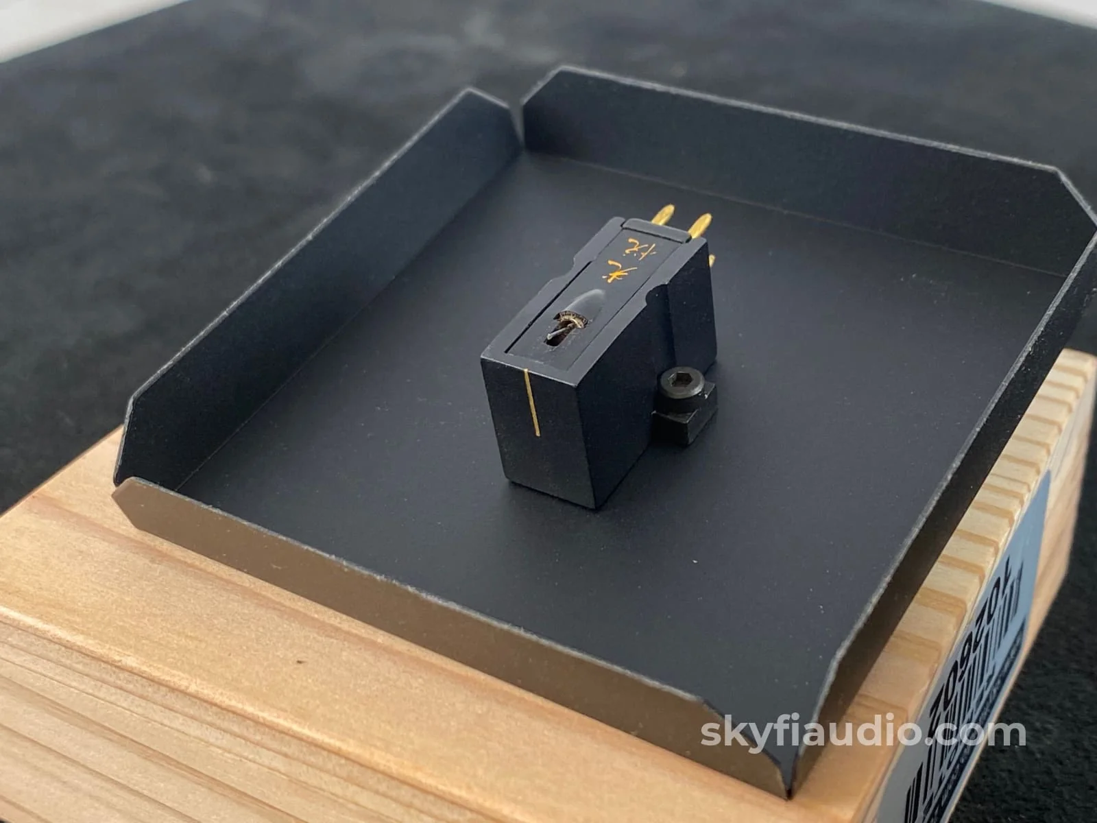 Koetsu Black MC Phono Cartridge - Light Use - Image 7