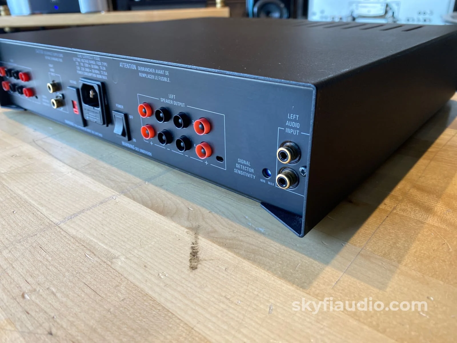 Linn AV 5105 Dual-Mono Design Amplifier - 100W x 2 - Image 5