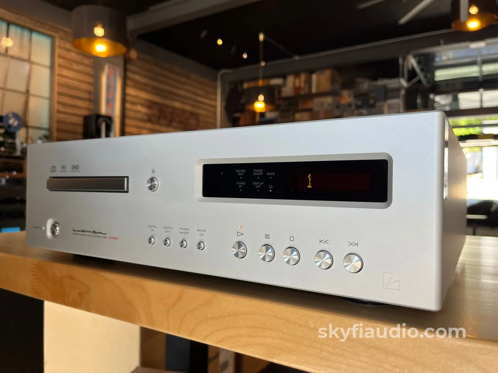 Luxman D-06U SACD Player - Complete Set - Image 2