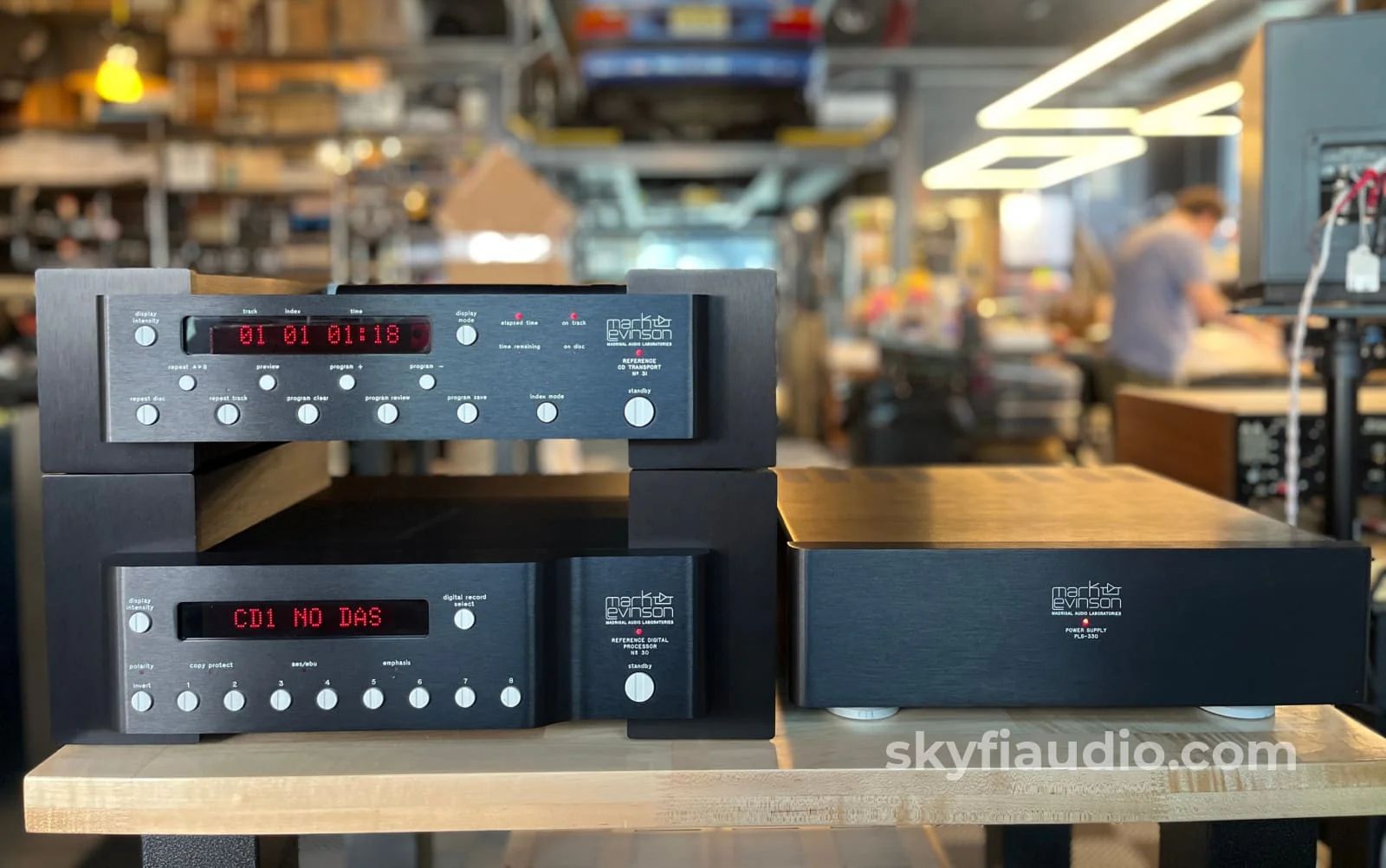 Mark Levinson No. 31 Top Loading CD Transport w/ No. 30 Reference Digital Processor + PLS-330 External Power Supply