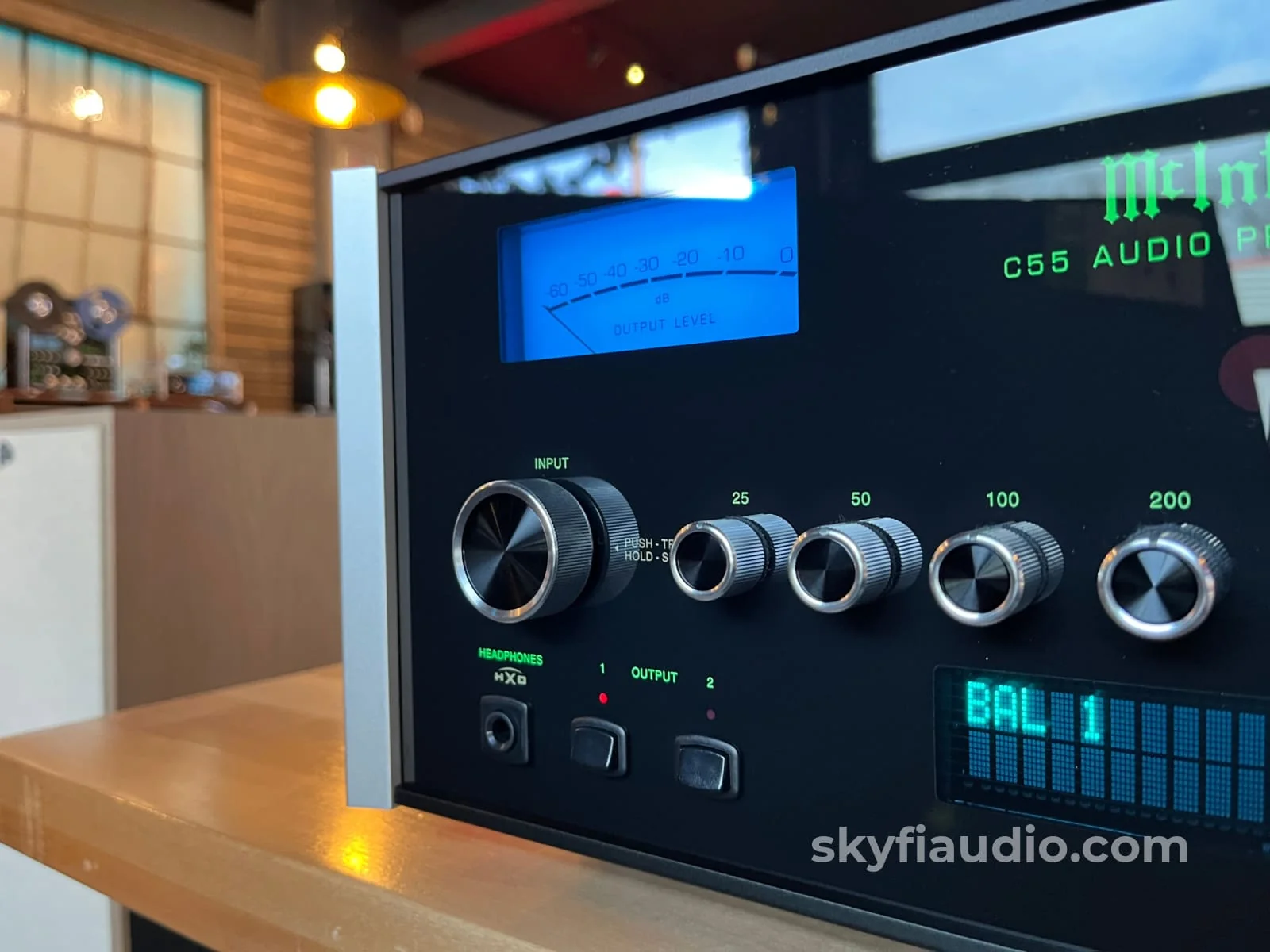 McIntosh C55 Solid State Preamplifier - Pre-loved - Image 5