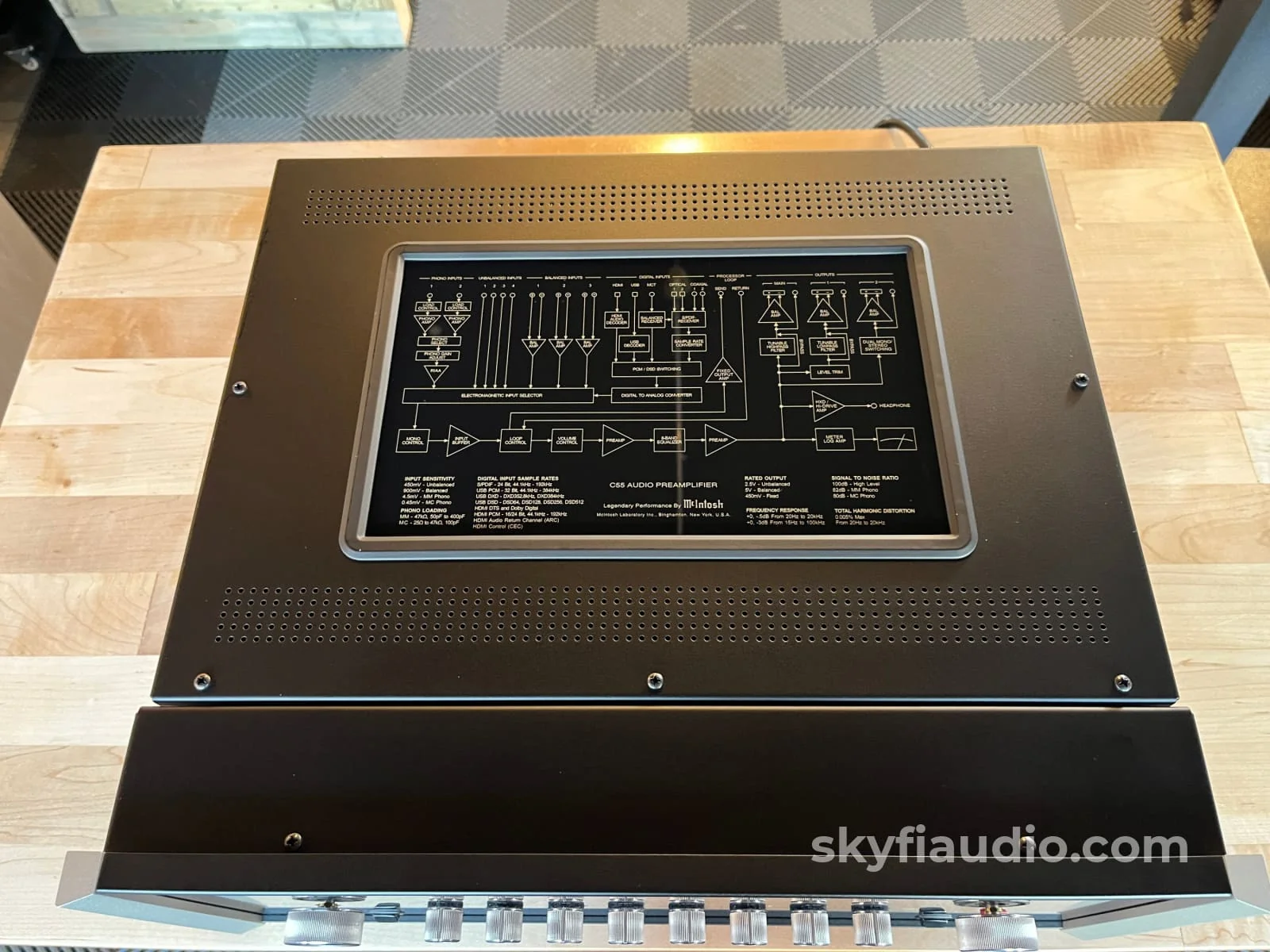 McIntosh C55 Solid State Preamplifier - Pre-loved - Image 6