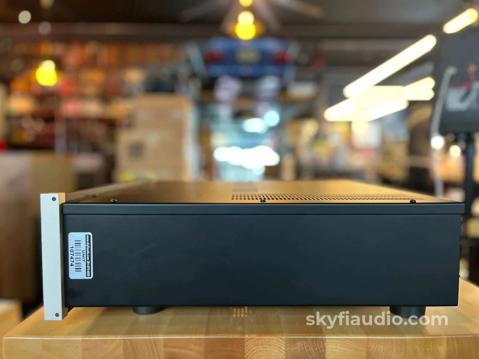 McIntosh MC152 Solid State Amplifier - Pre-Loved - Image 12