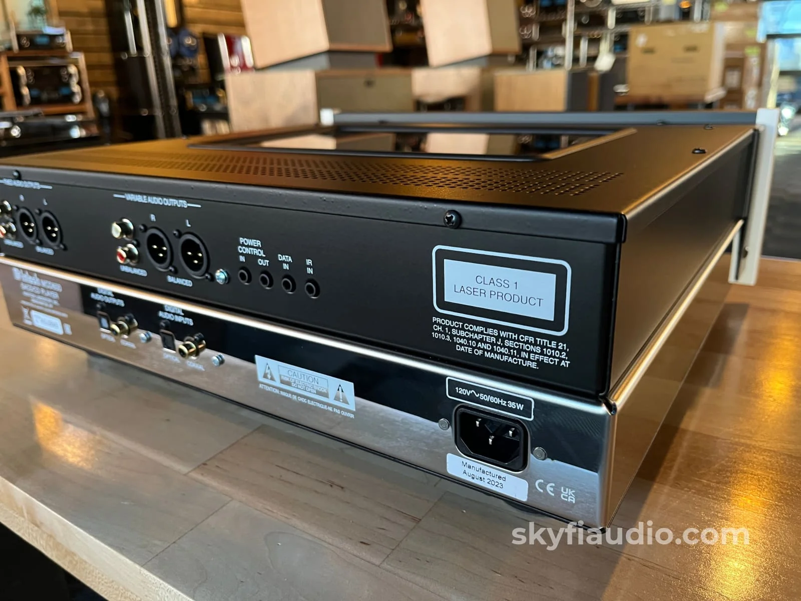McIntosh MCD600 SACD/CD Player W/ Quad Balanced DAC - Pre-Loved - Image 7