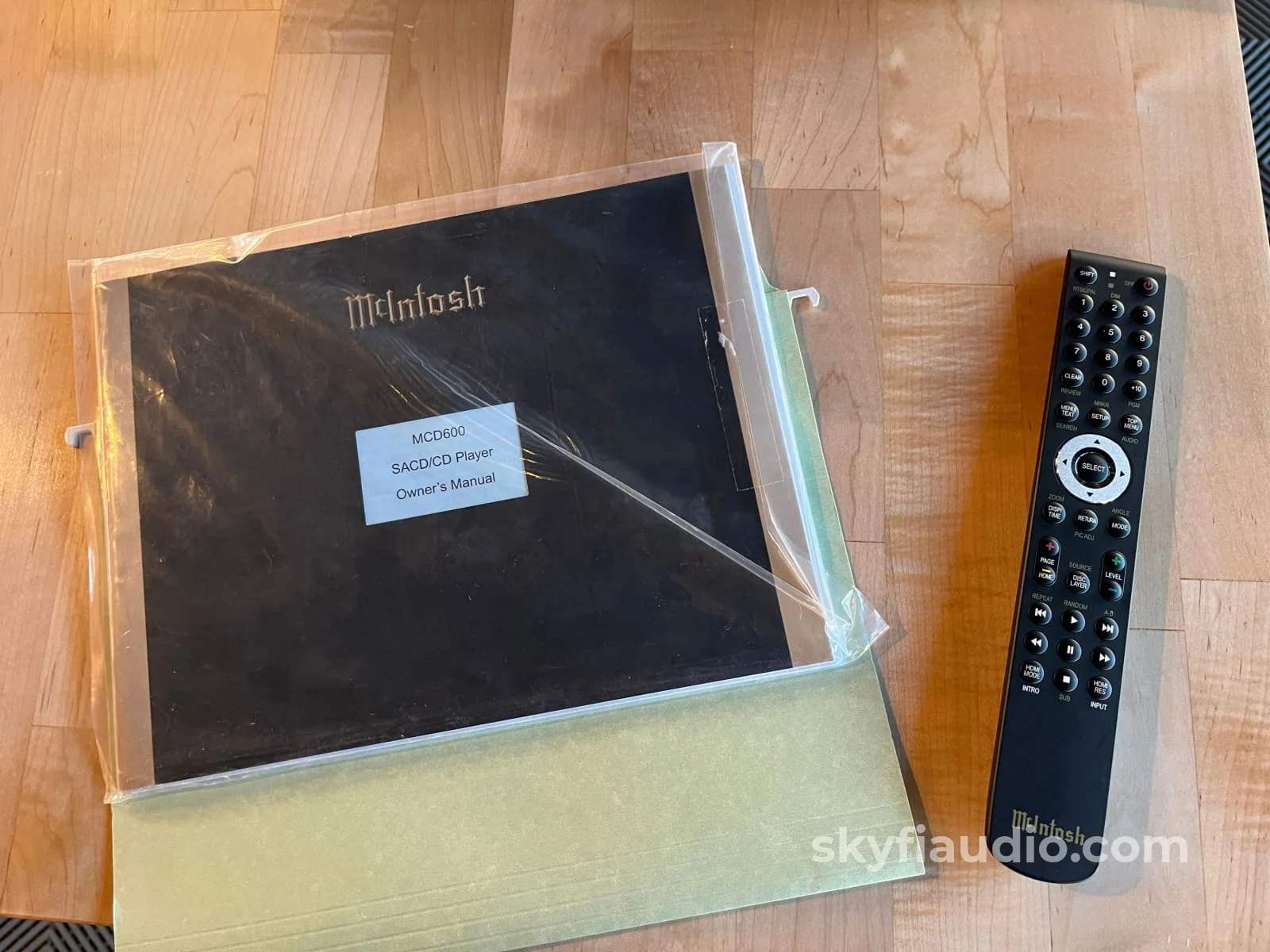 McIntosh MCD600 SACD/CD Player W/ Quad Balanced DAC - Pre-Loved - Image 9