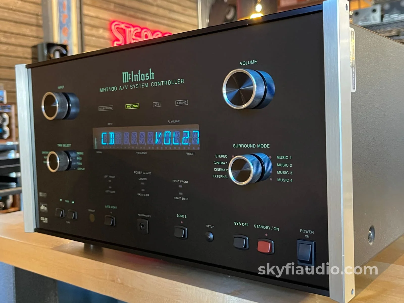 McIntosh MHT100 Home Theater Receiver - Serviced with New Glass and Power Supply - Image 2