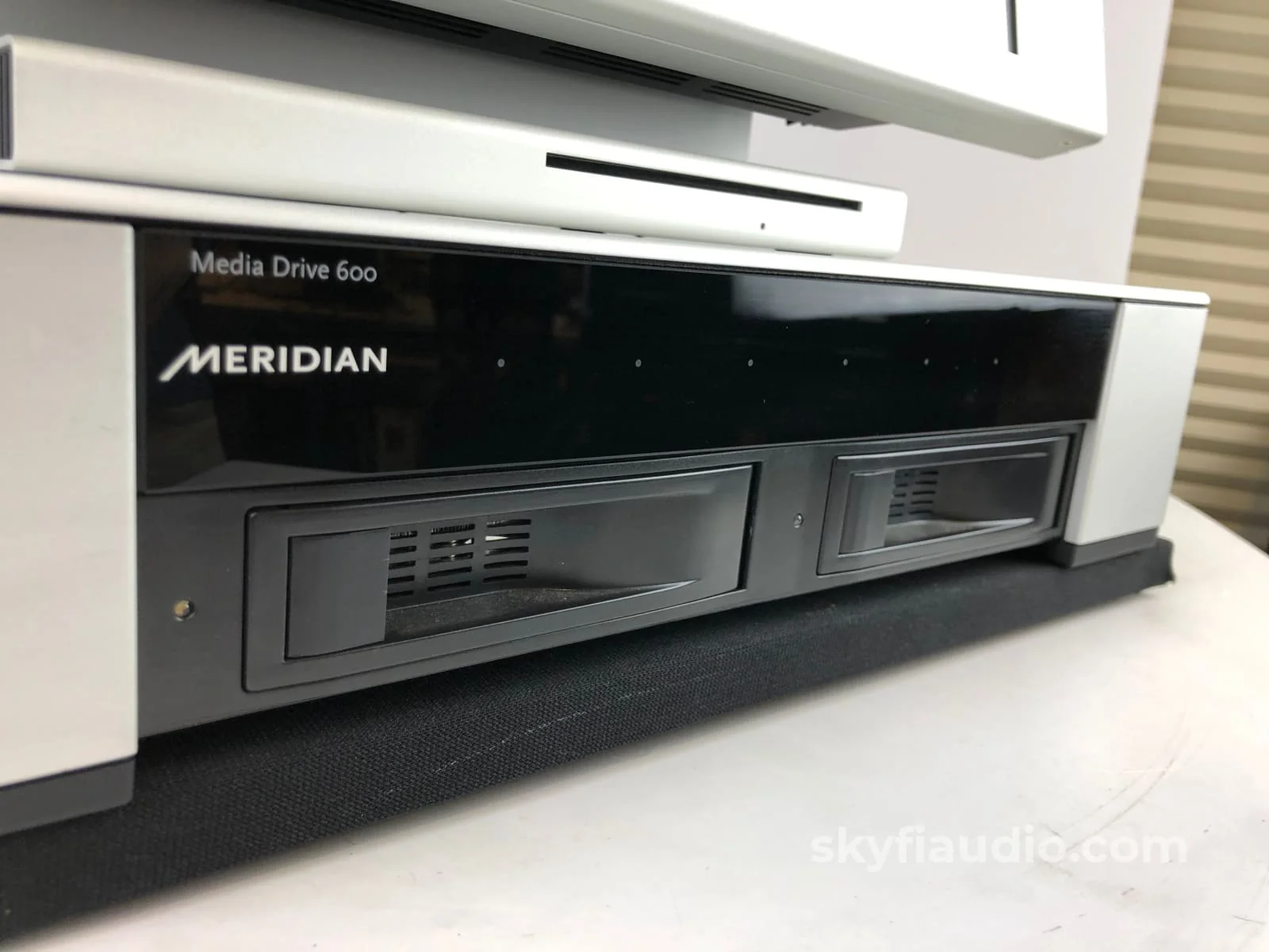 Meridian Sooloos Control 15 Music Server Featuring MQA and 4TB Meridian Media Drive - Image 6