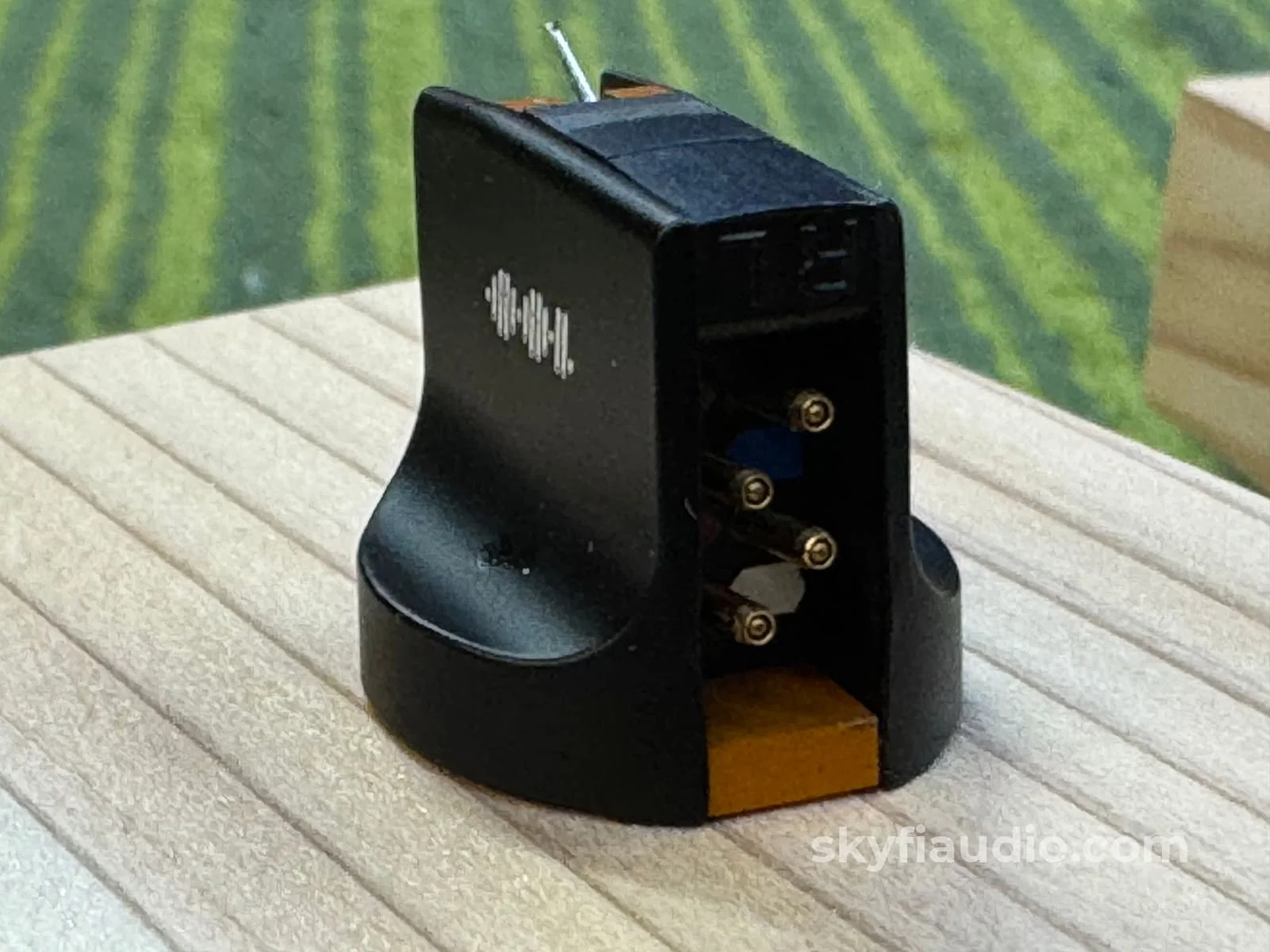 Ortofon Cadenza Bronze MC Phono Cartridge - Factory Rebuilt - Image 3