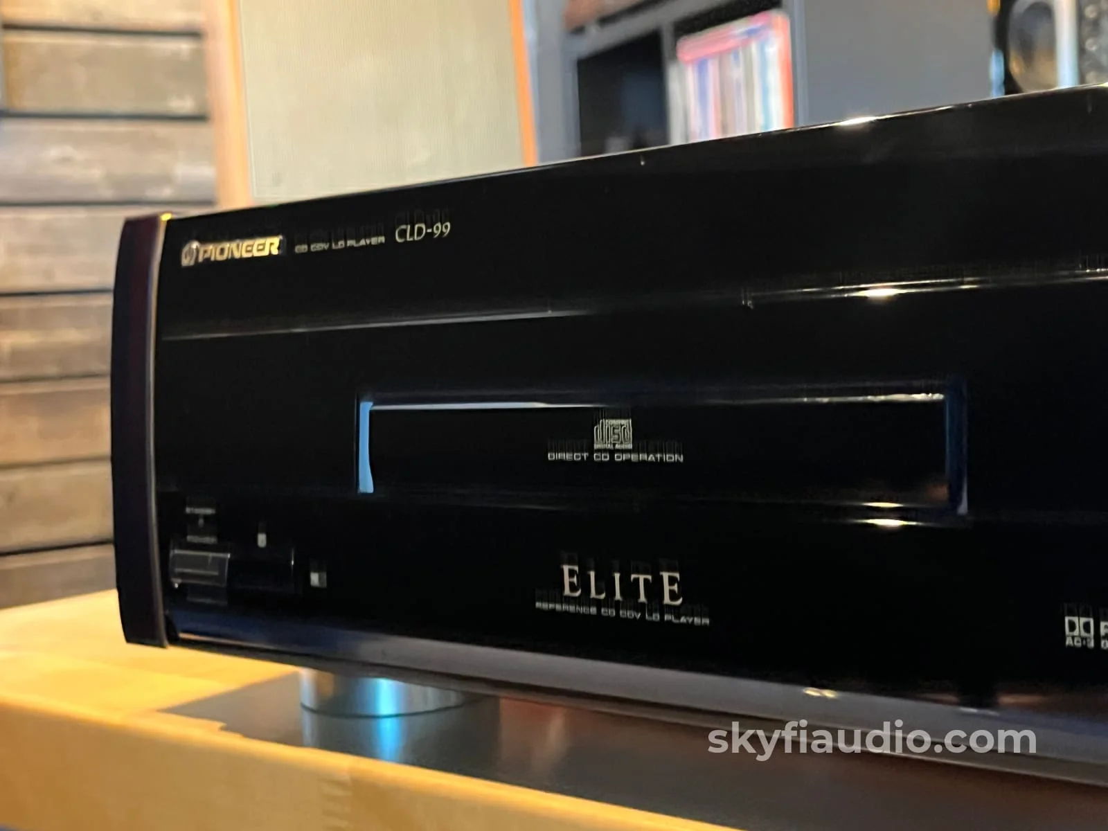 Pioneer Elite CLD-99 LaserDisc Player - With Original Jog-Dial Remote - Image 6