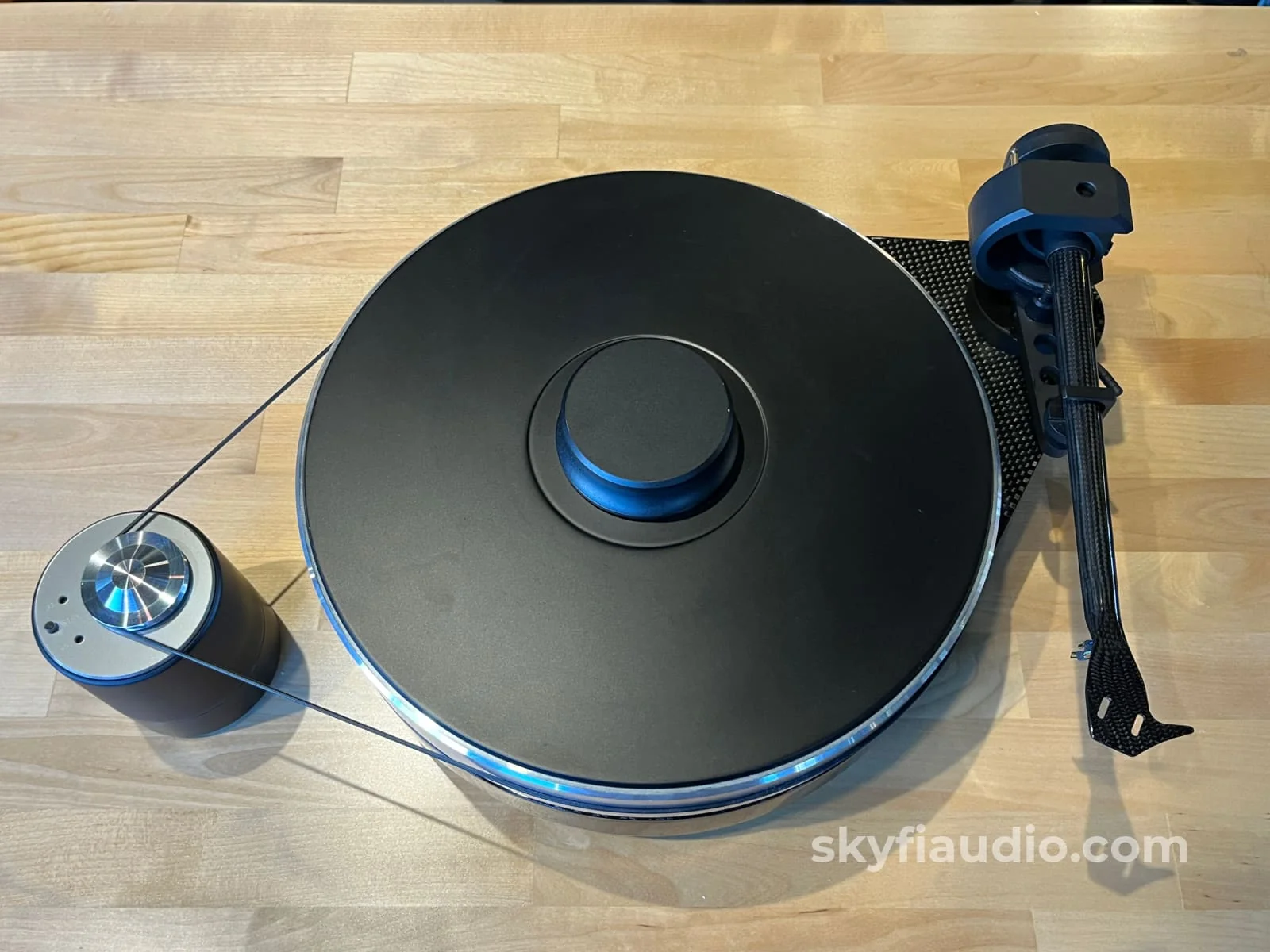 Pro-Ject RPM 9 Carbon Turntable W/ Ortofon X40 Cartridge - EVO Carbon Fiber Tonearm - Image 6
