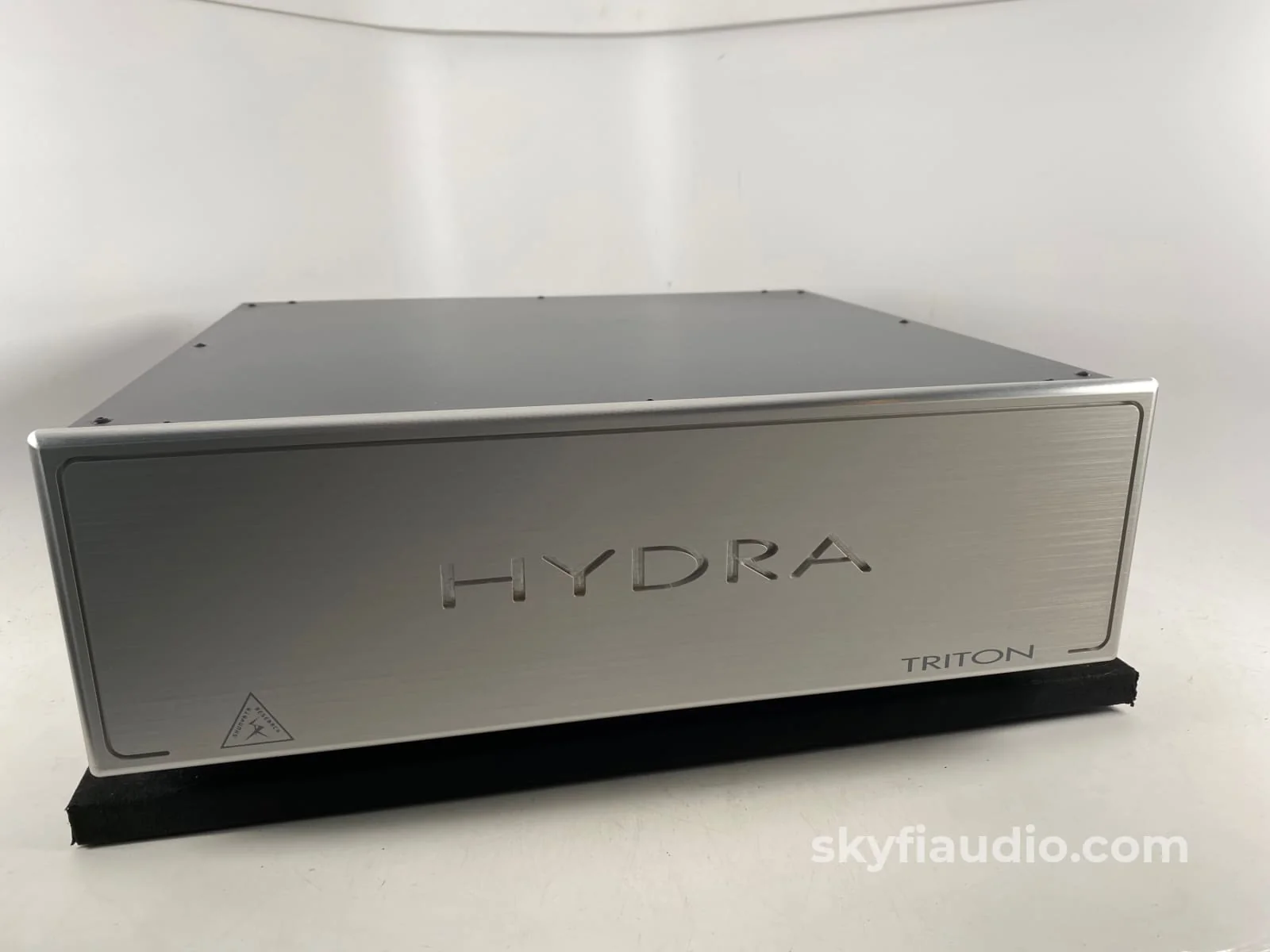 Shunyata Research, Triton Hydra Power Conditioner, Factory Upgraded to v2 - Image 2