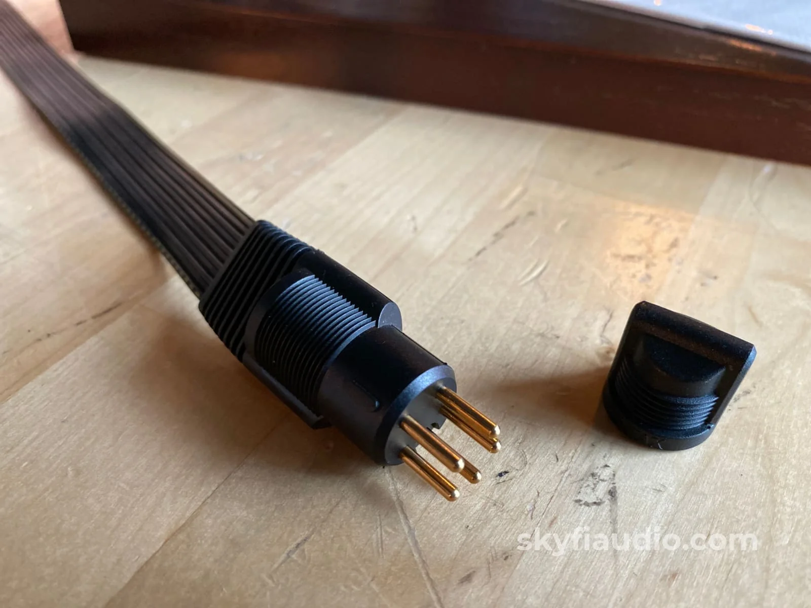 STAX SR-009S Headphones - As New and Complete - In Box - Image 15