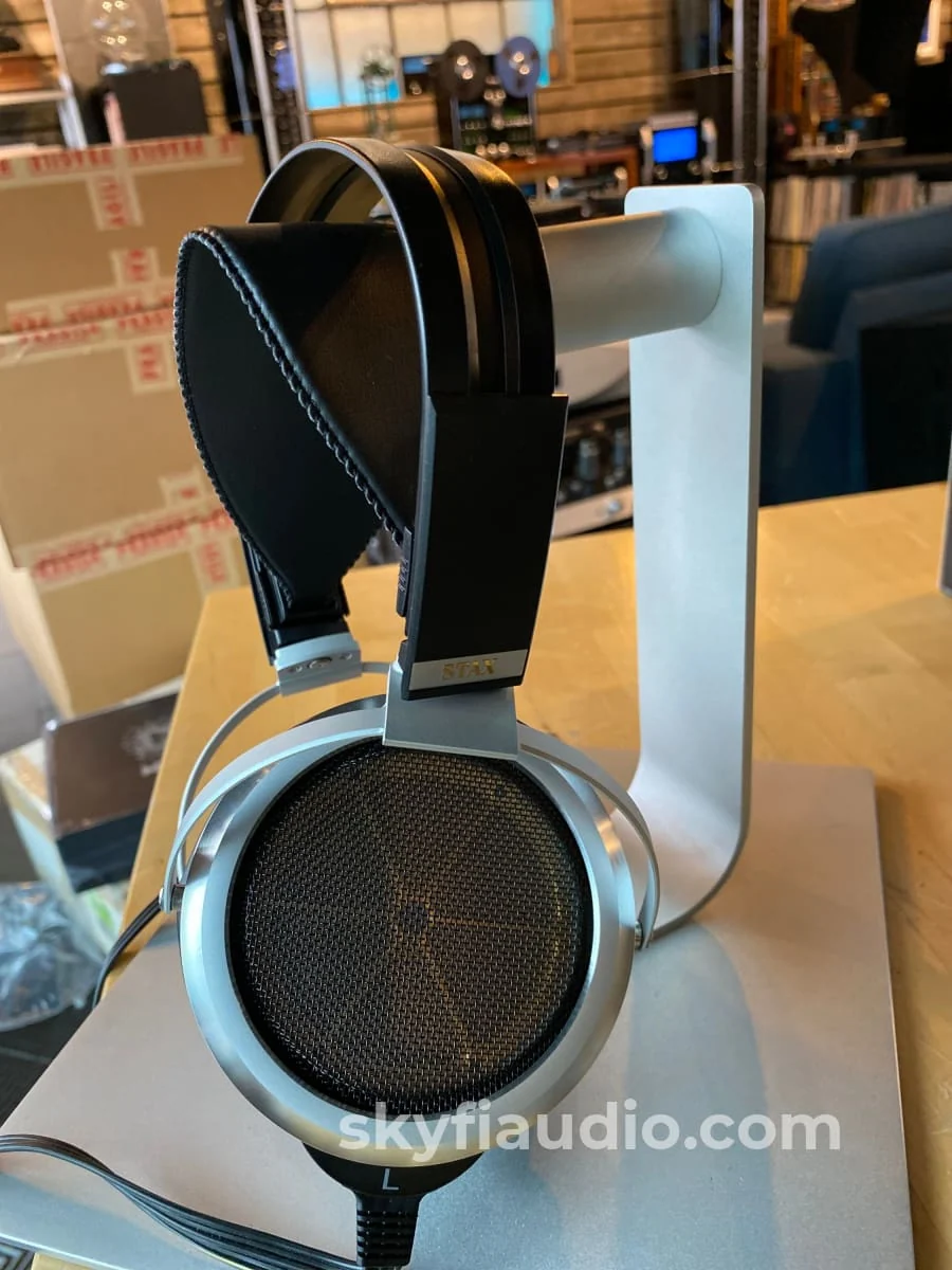 STAX SR-009S Headphones - As New and Complete - In Box - Image 3