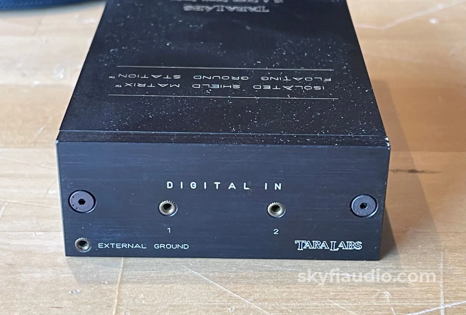 Tara Labs "The One" Digital AES/EBU Interconnect (XLR) with Isolated Matrix Ground Station - 1M - Image 4