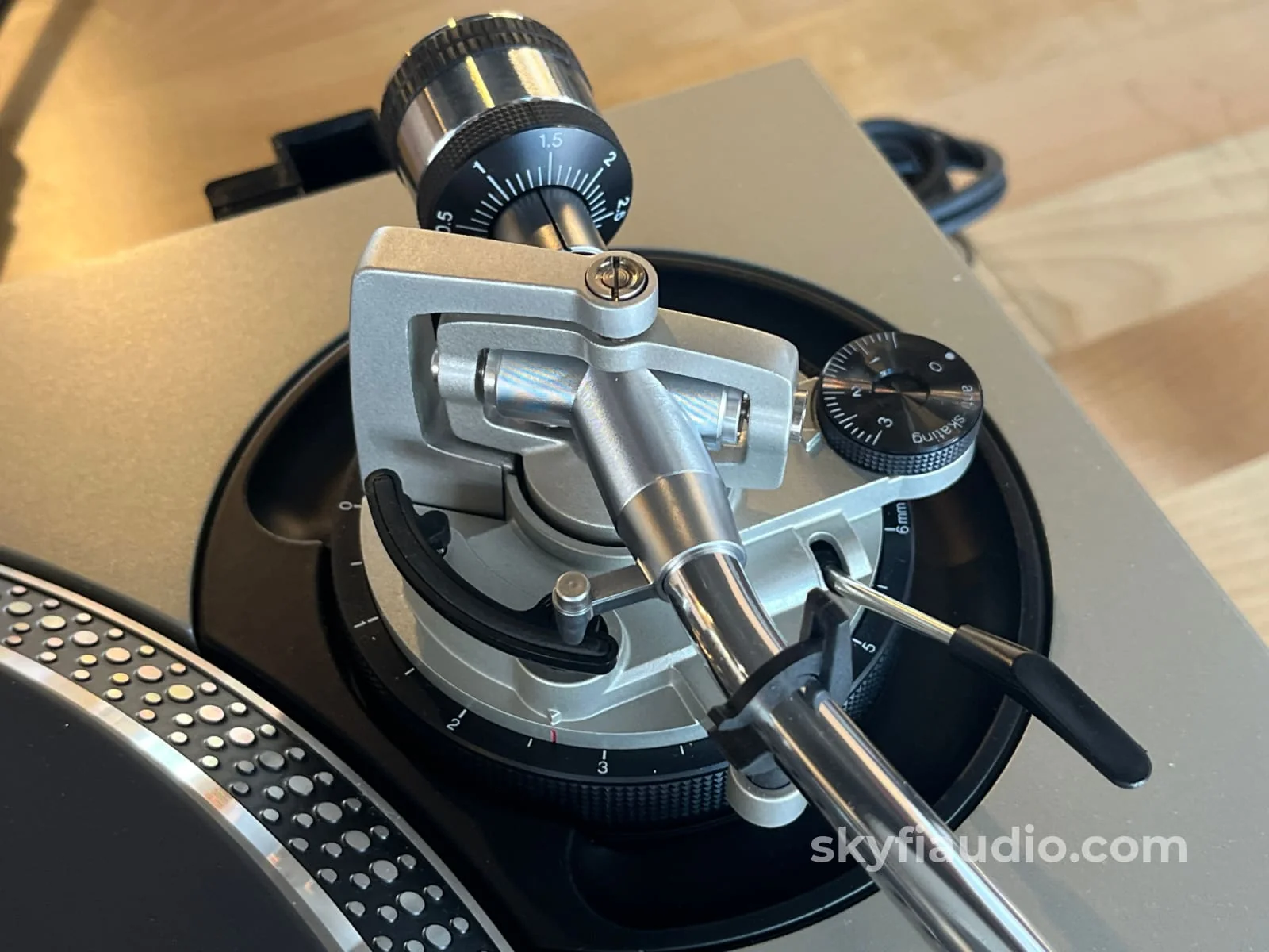 Technics SL-1200MK2 Turntable w/ Flight Case and Ortofon X40 Cartridge - New - Image 10