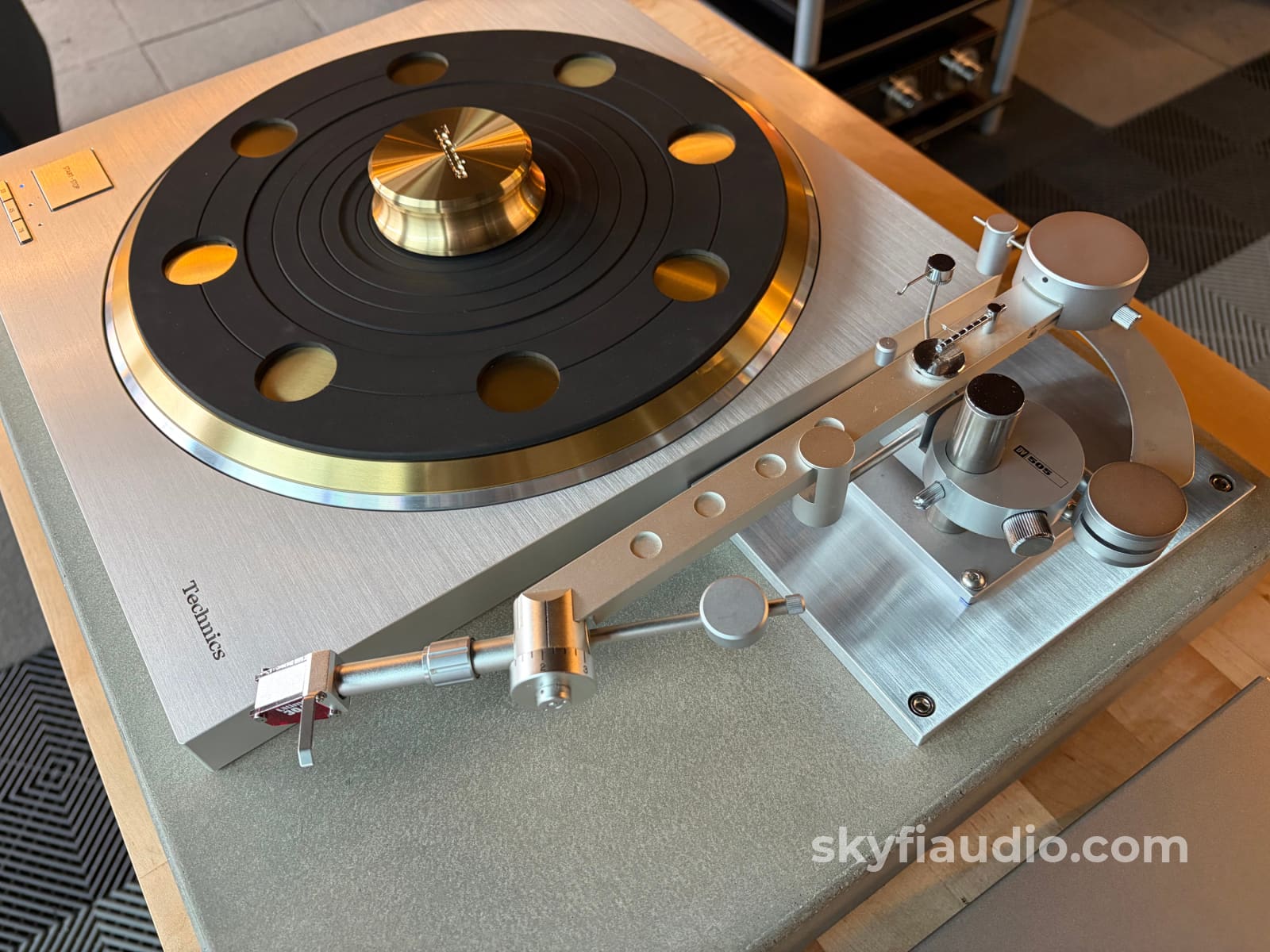 Technics SP-10R Custom Turntable with Concrete Plinth and Rare Dynavector DV505 Tonearm - Image 7