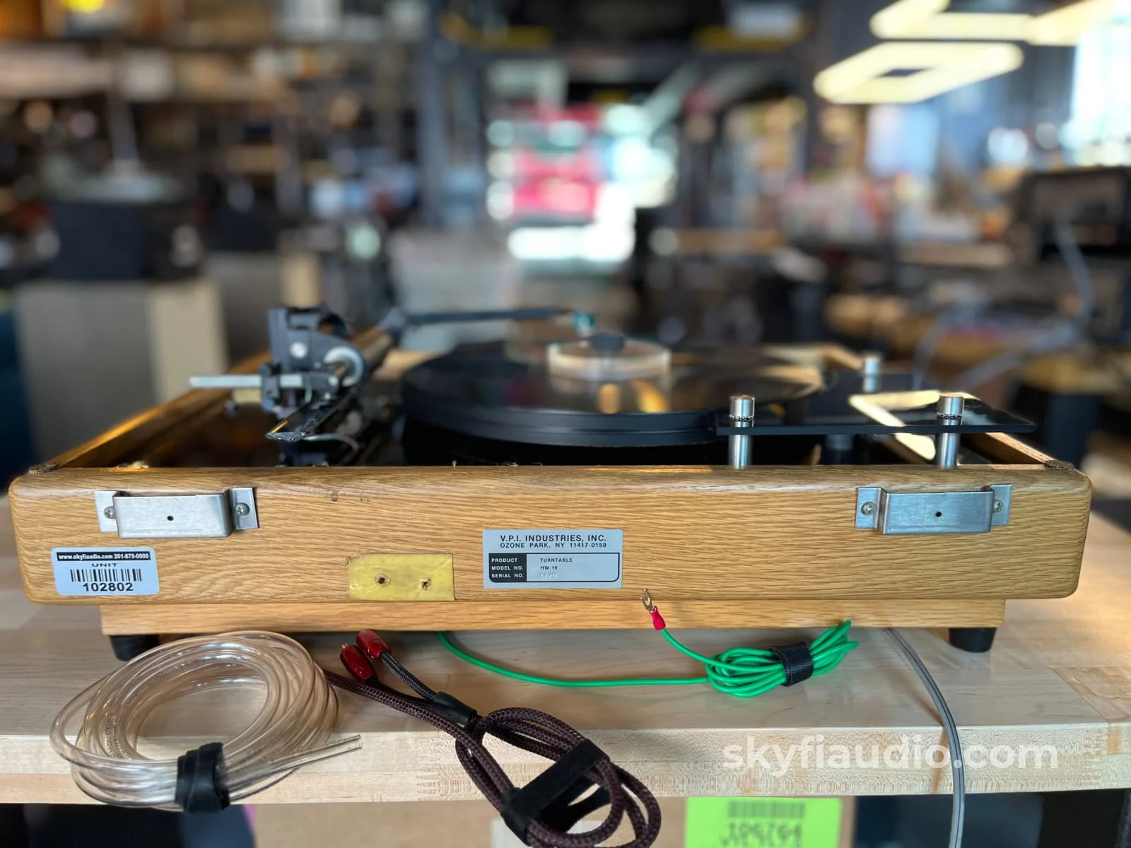 VPI HW-19 Vintage Turntable with Eminent Technology Arm and Hana EH Cartridge - Image 11