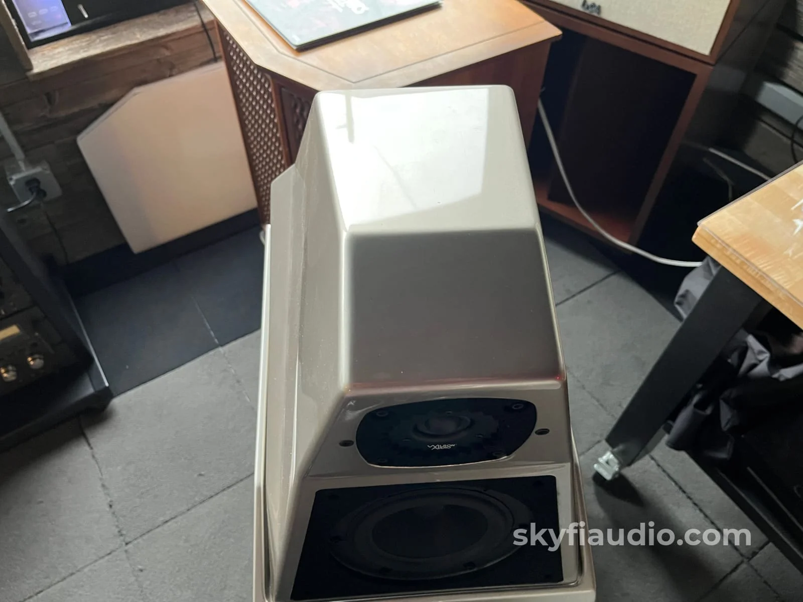 Wilson Audio Sasha Watt Puppy Series 2 Speakers - with Original Crates and Accessories - Image 12