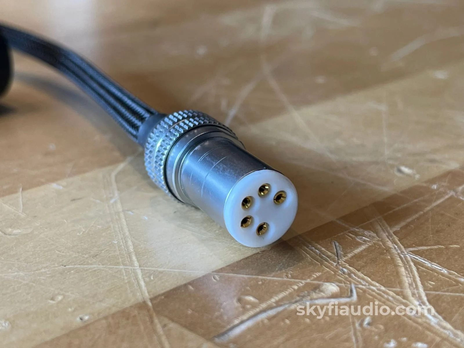 WyWires Silver Series Phono Interconnects - 5 Pin DIN w/ XLR Connectors - 4ft - Image 4